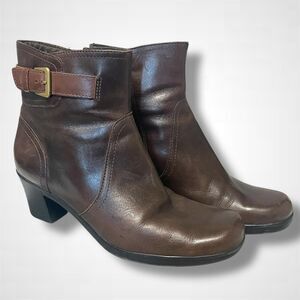 Clarks Brown Leather Heeled Ankle Boots Zip Closure Buckle Detail Womens US 9.5M